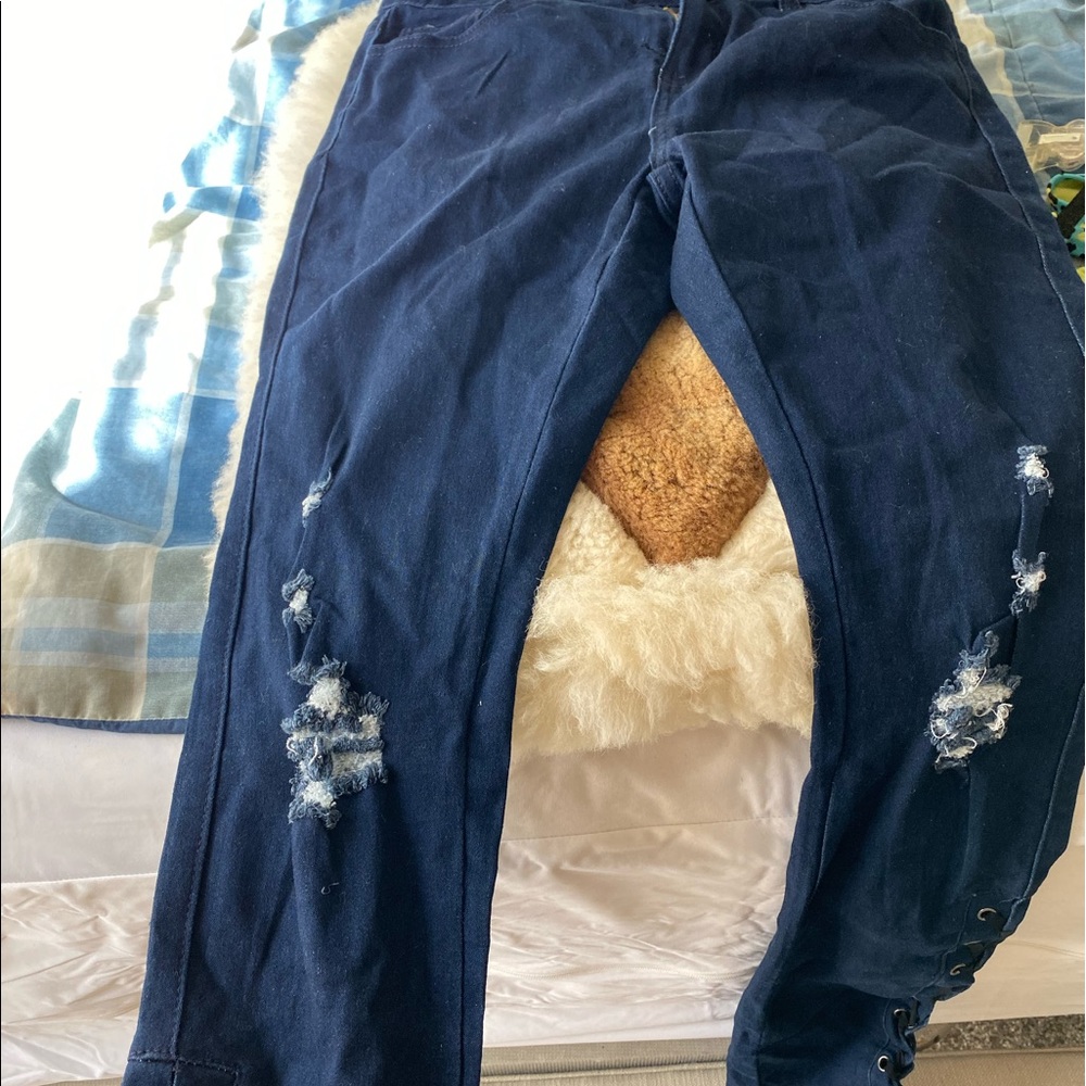 New (NEVER WORN) jeans